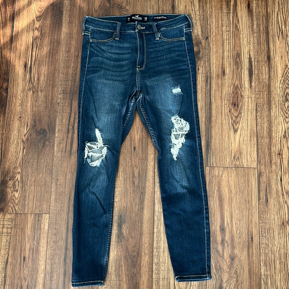 ✨3/$25 hollister cropped jegging